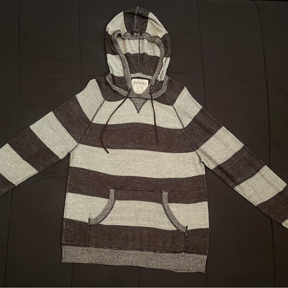 Aeropostale Gray and Black Hoodie XL (Pre-owned)